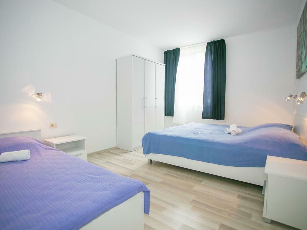 Sesar Apartments Krk - No. 3 Cvita Krk Town Exterior photo