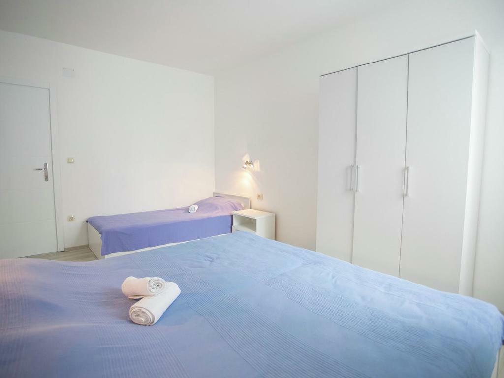 Sesar Apartments Krk - No. 3 Cvita Krk Town Exterior photo